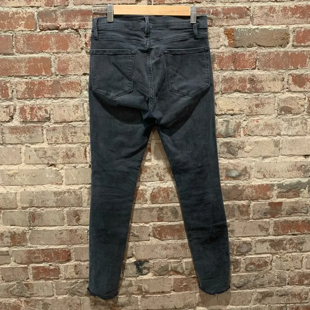 FRAME Le Skinny de Jeanne Raw Hem Size 28 Washed Black